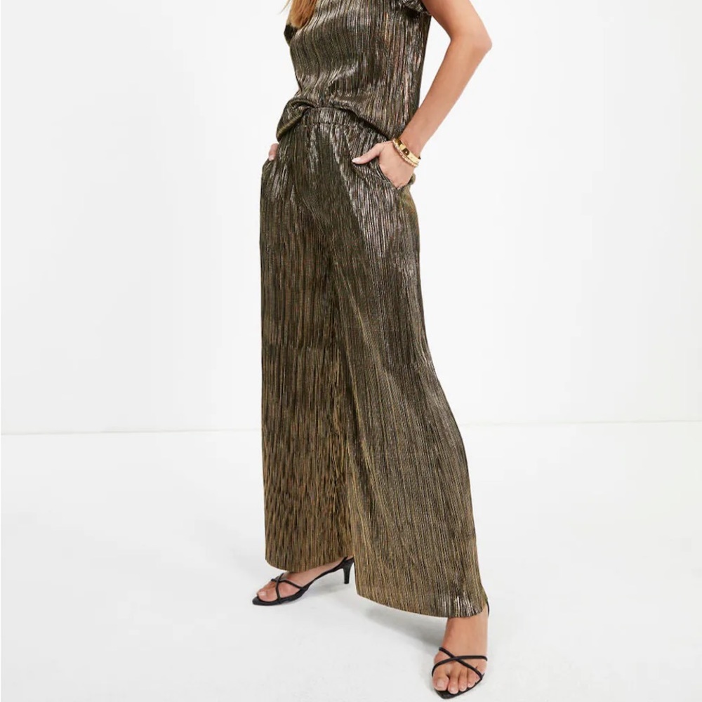 Metallic Plisse Pocketed Pants